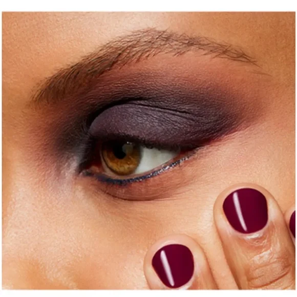 MAC ITS VINTAGE Powder Kiss Soft Matte Eye Shadow - Picture 6 of 6